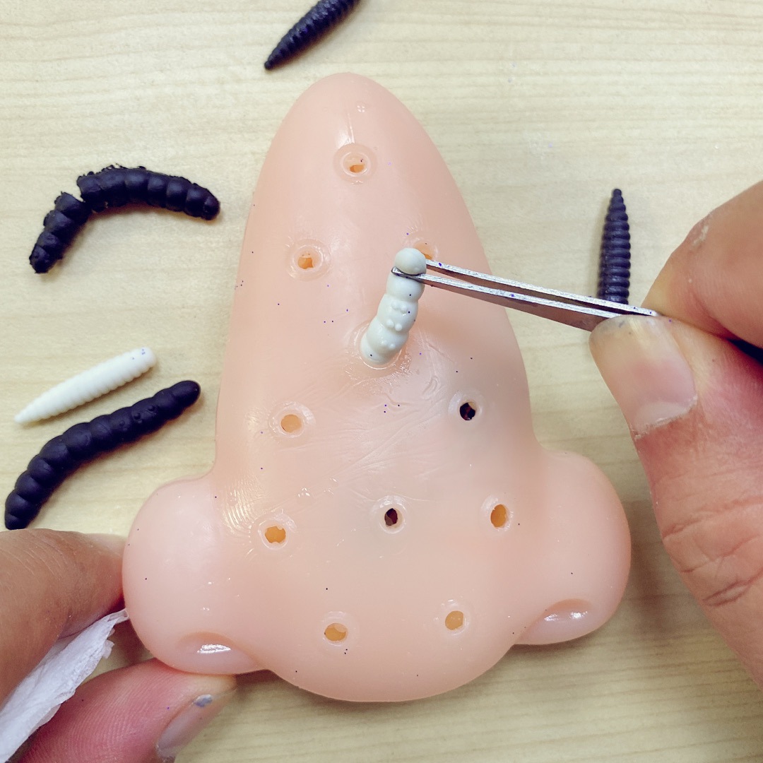 Actualizado acné squeeze ventilación juguetes repugnante truco juguetes blackhead squeeze gusano spoof juguetes en stock al por mayor