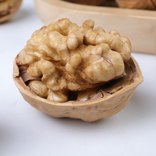 Xinjiang Paper Skin Sheng Walnuts Wholesale 500g Xinjiang 185 Walnuts Hand-Picked New Year Nuts Thin Skin Walnuts