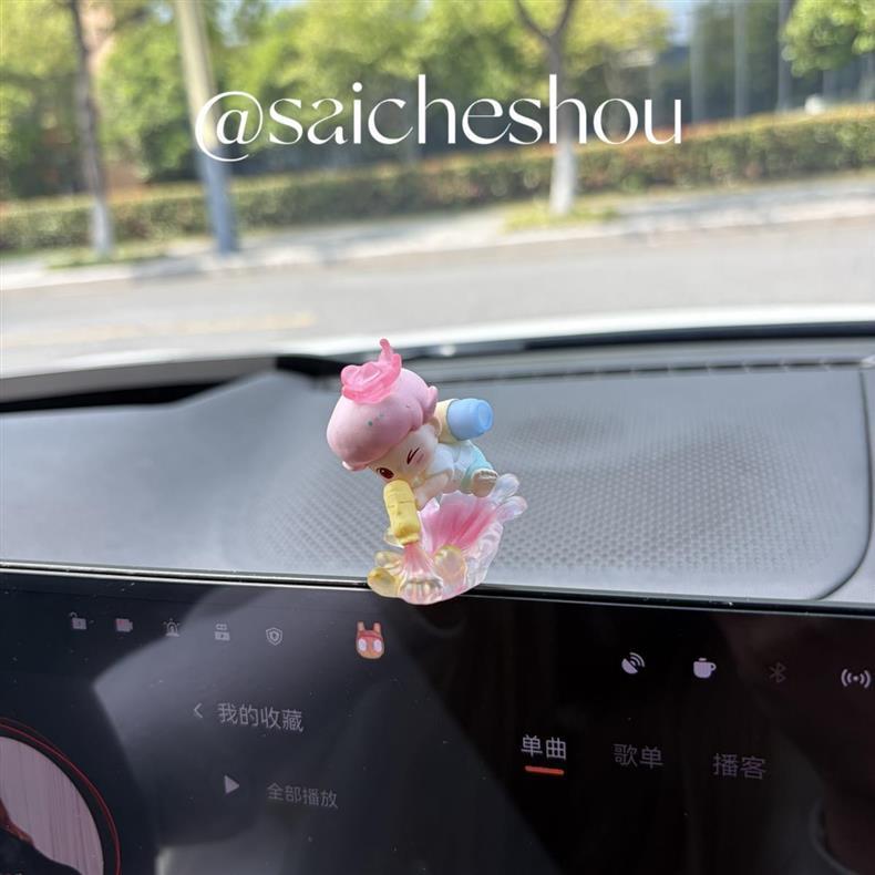 Dimoo Cute Figurine Car Dashboard Display Ornament Pop Mart Dimoo's Instant Adventure
