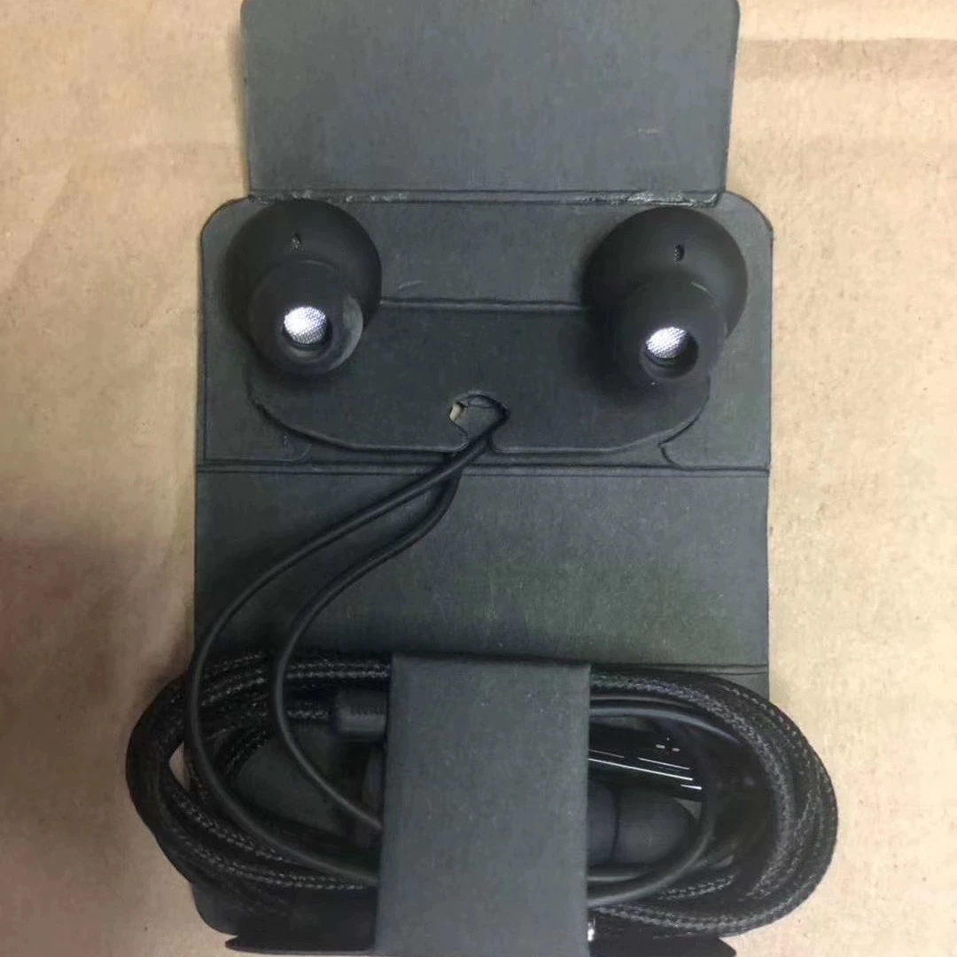 Samsung, compatible three dimensional headphones, S9, S10, wire control