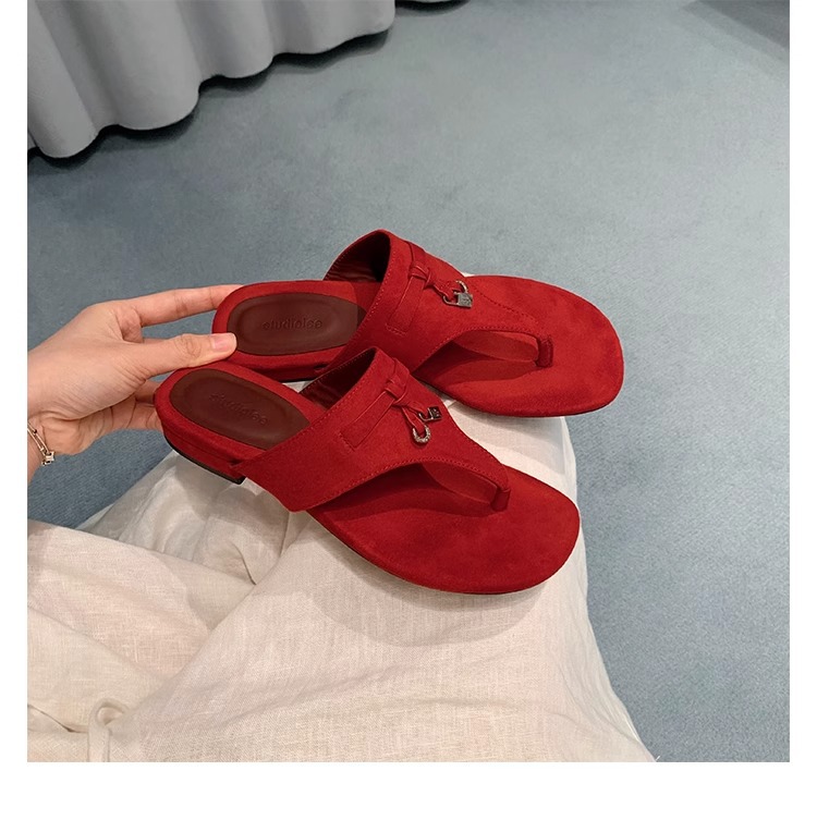 Nuevo temperamento francés de verano de madres de grapas, zapatillas con bordas, zapatillas de tacón bajo para mujeres de verano