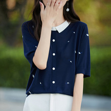 2024年夏季新款天丝莱赛尔娃娃领针织衫撞色短袖女刺绣时尚假开衫