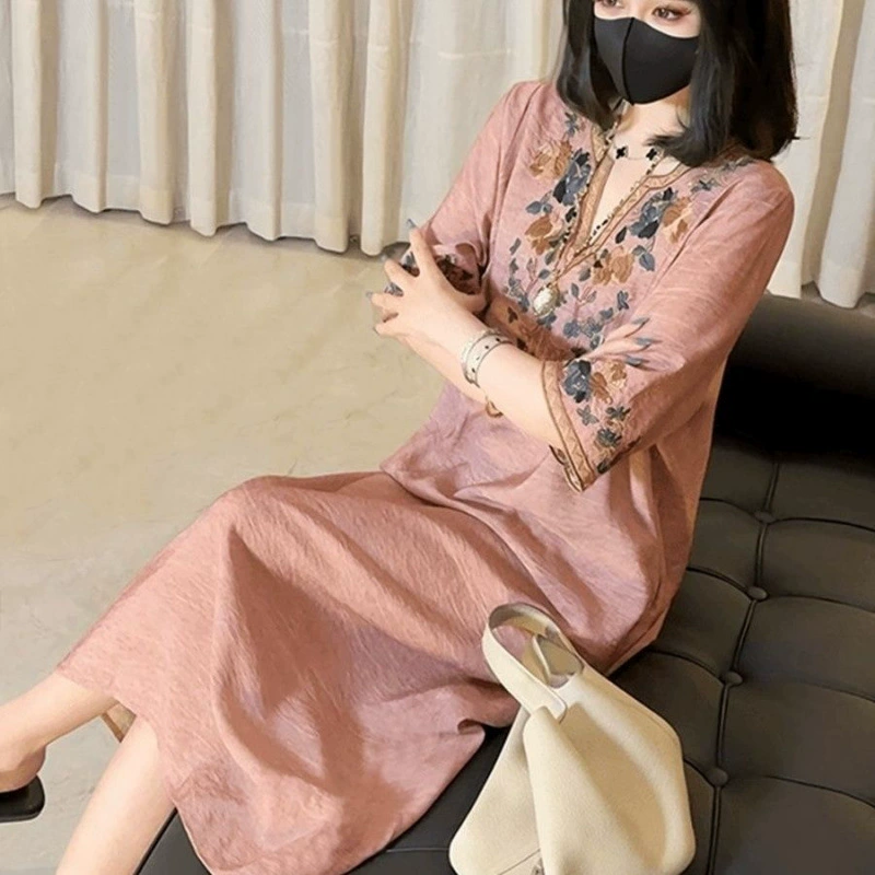 Женское платье из хлопка и льна с вышивкой, новинка для мамы, летняя новинка в китайском стиле, свободная утягивающая юбка большого размера