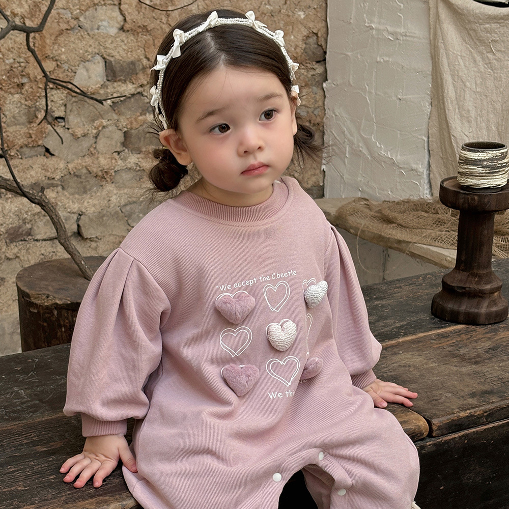 2024 principios del invierno bebé estilo coreano mono niña amor estilo occidental traje de escalada mameluco de manga larga acolchado de finales de otoño