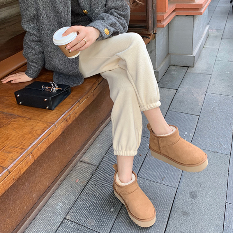 Grava Madre 2024 otoño y invierno nuevo estilo coreano de vello y piel gruesa una cabeza redonda con una base gruesa botas de nieve zapatos de algodón para mujeres