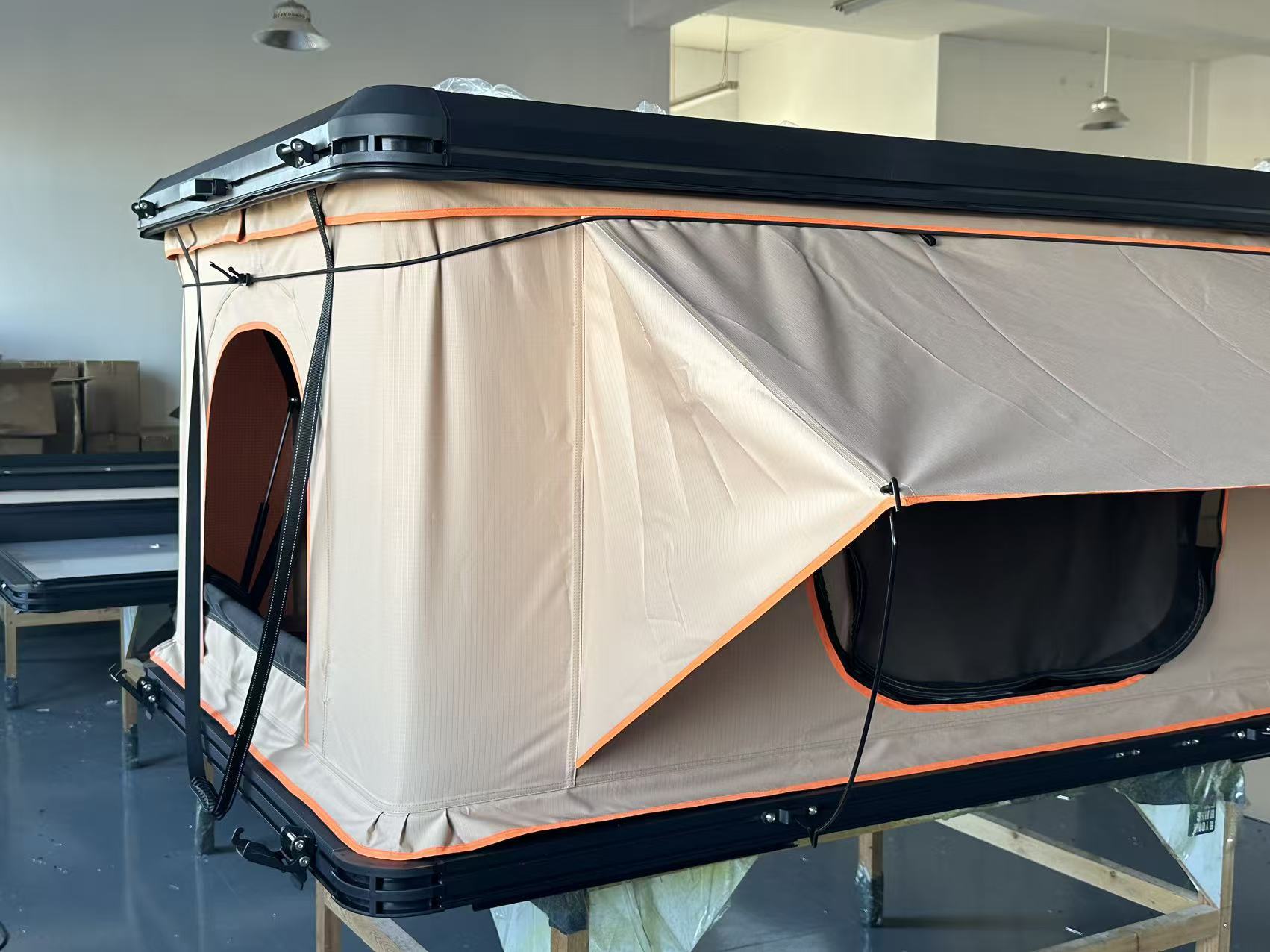 Carpa de techo de helicóptero de aleación de aluminio acampada rápida 320 g poliéster RV plegable SUV