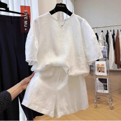 高級ピュアリネンの美しい女性用サマースーツ、トップスとショーツのツーピースセットが揃っています。