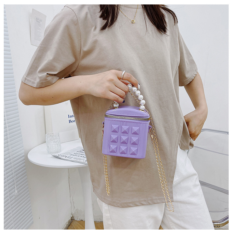 Women's Mini Pvc Solid Color Fashion Bucket Zipper Bucket Bag display picture 6