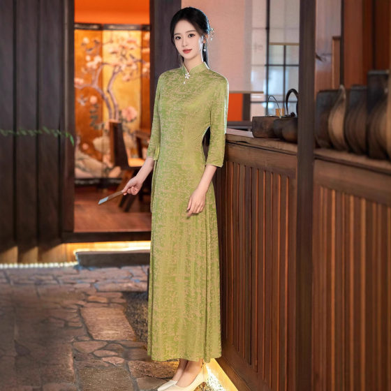 New Chinese Style Style Improved Retro Cheongsam Young 2025 New Slim-fit Elegant Long dress Mother Clothes