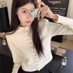 高级感气质金属扣针织打底衫女秋冬小香风小众显瘦洋气开衫上衣潮