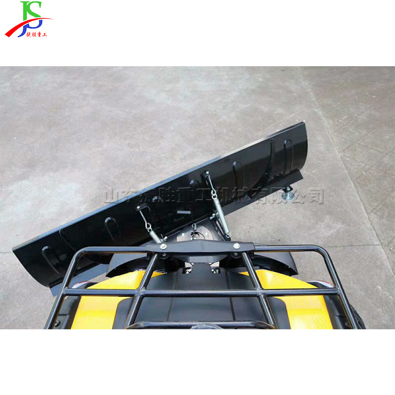 Máquina de limpieza de nieve de coche de cuatro ruedas que empuja la máquina de limpieza de nieve para la superficie de la carretera en tres provincias en el noreste de China máquina de limpieza de impurezas para el estacionamiento de carreteras