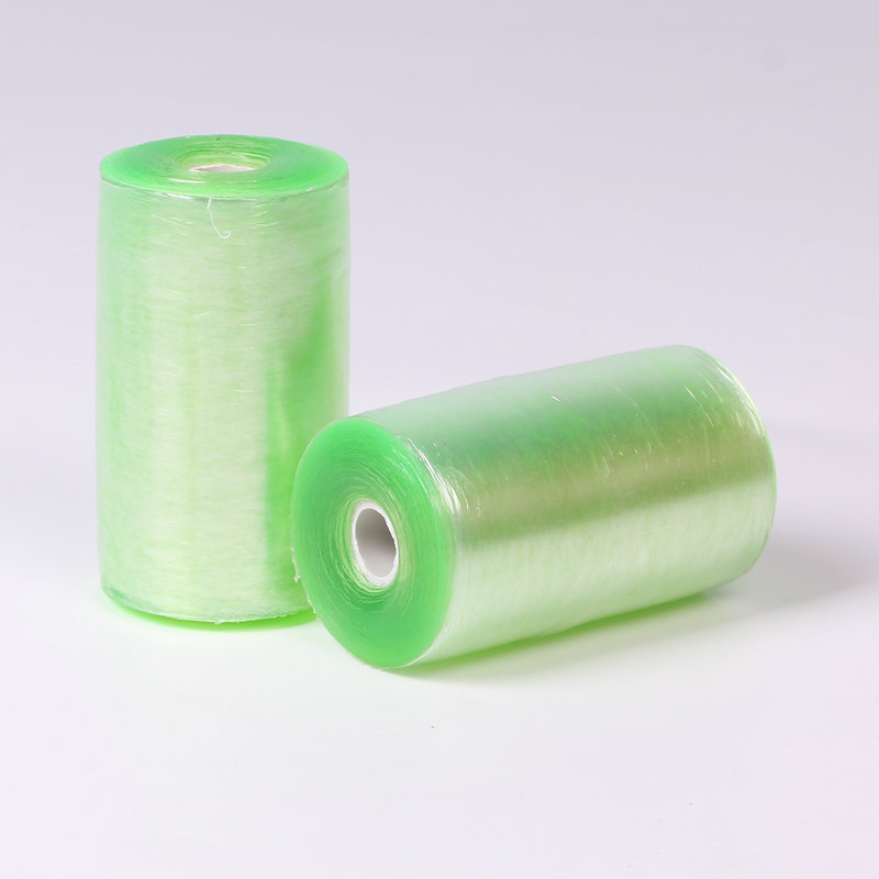 Fábrica al por mayor película de bobinado de PVC verde transparente rollo pequeño cable industrial película de embalaje injerto embalaje autoadhesivo tirar