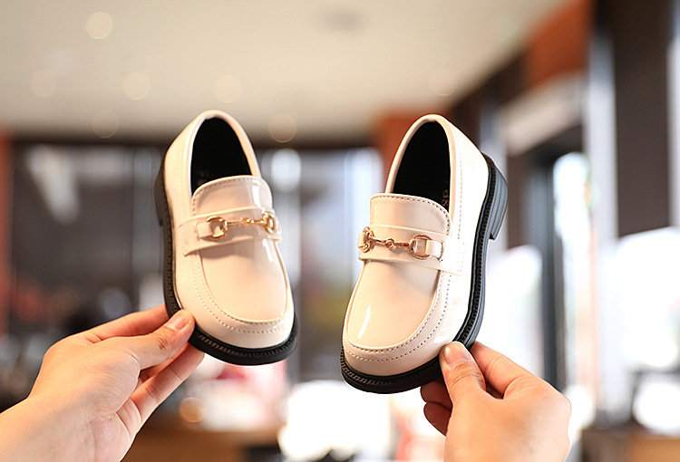 Fashion Girls Leather Shoes Fashion British Children's Single Shoes Flat Shoes display picture 8