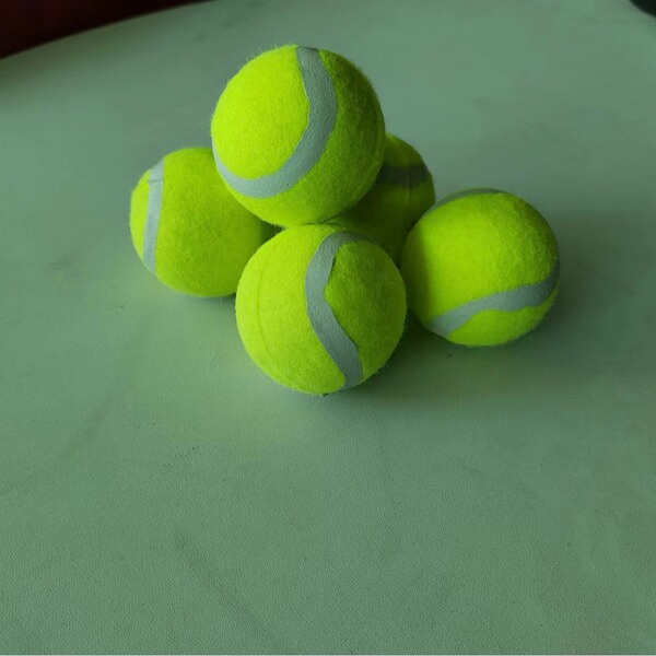 Tennis launcher