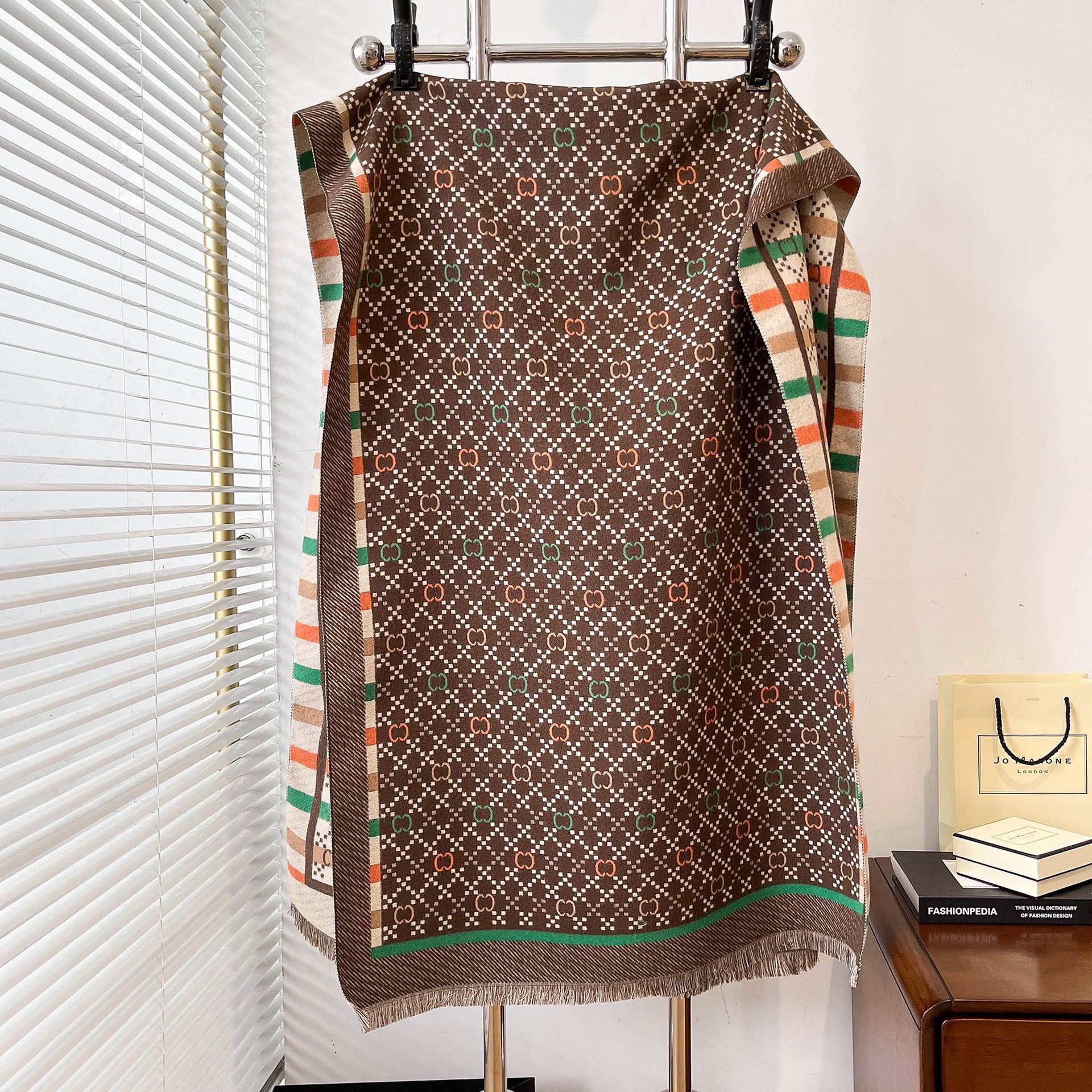 2024 invierno de alta calidad mantel cálido para mujeres nuevo estilo de moda colgante otoño invierno bufandas de cachemir de doble cara