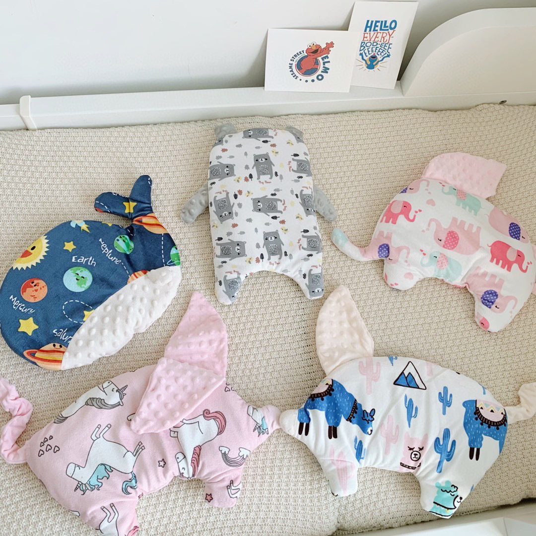 新生儿豆豆小猪枕头 泡泡天使枕婴幼儿卡通安抚枕四季毛绒玩偶枕