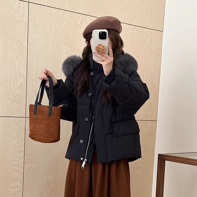검은색