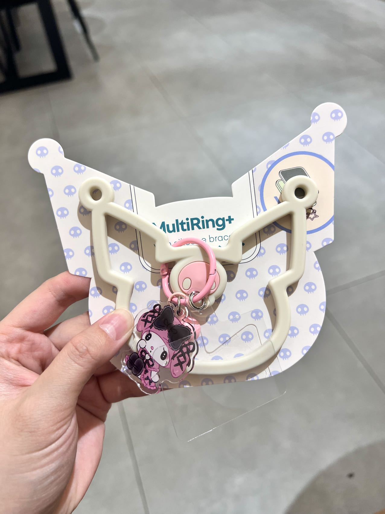 Cordón de teléfono móvil de alta gama estilo ins hecho a mano de boutique Pulsera de silicona Kulomi Cordón de teléfono móvil de moda Cordón corto