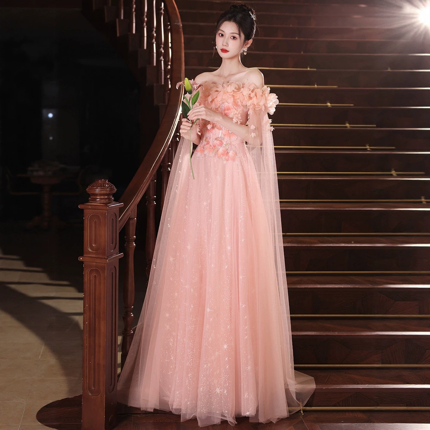 Pink one-shoulder evening gown, birthday dress, graduation dress, princess dress, adult ceremony dress, elegant and understated, with a touch of luxury and a unique design, suitable for hosts