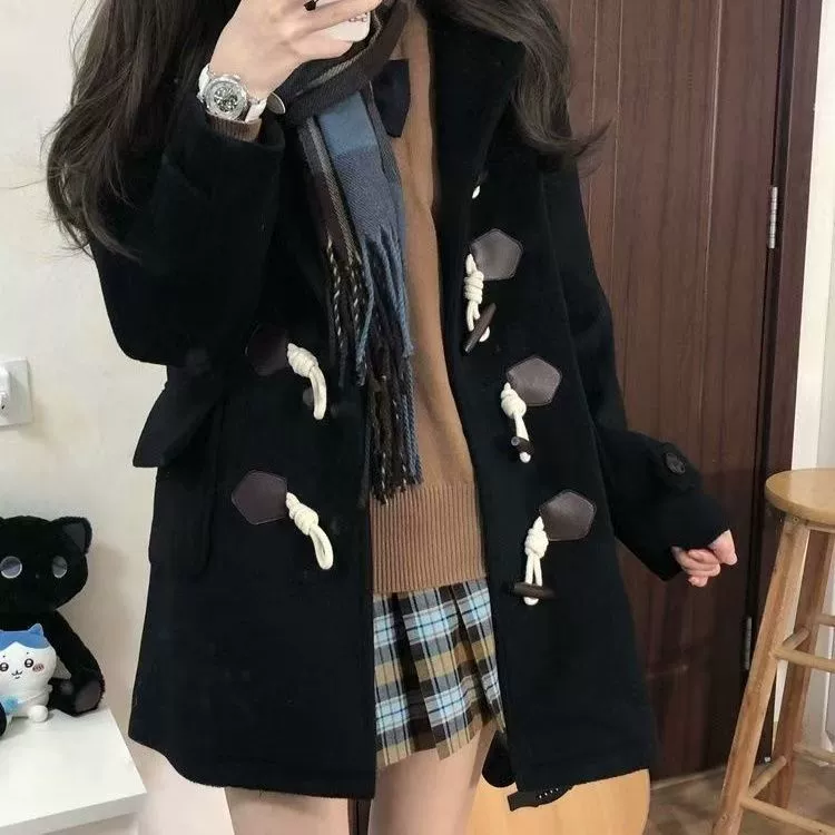 Женское зимнее пальто 2025 года для миниатюрных фигур, в студенческом стиле, корейская версия, средней длины, шерстяное пальто на пуговицах с капюшоном.