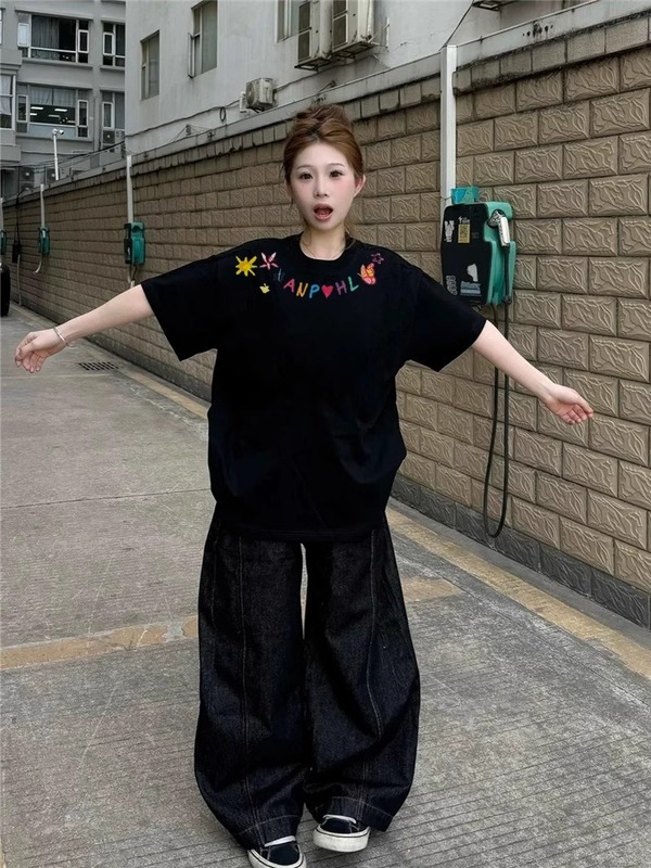美式高街手绘涂鸦黑色短袖t恤女夏2025新款爆款小众宽松半袖上衣|undefined