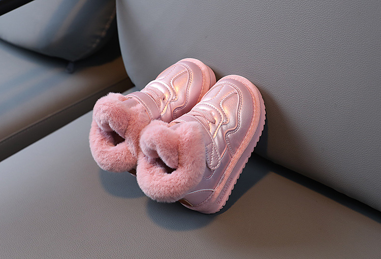 Chaussures d'hiver chaudes et décontractées en coton pour enfants et hommes en velours pour bébés filles 2024_voghion.com