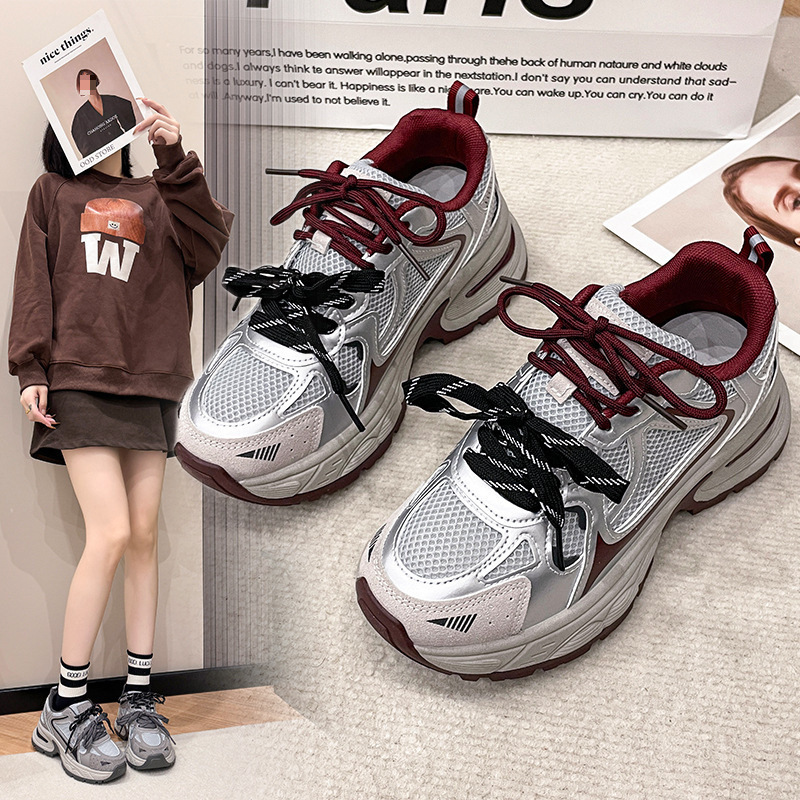 Retro autumn design shoelaces platform