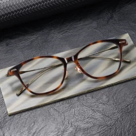 框架眼镜;光学眼镜;太阳镜