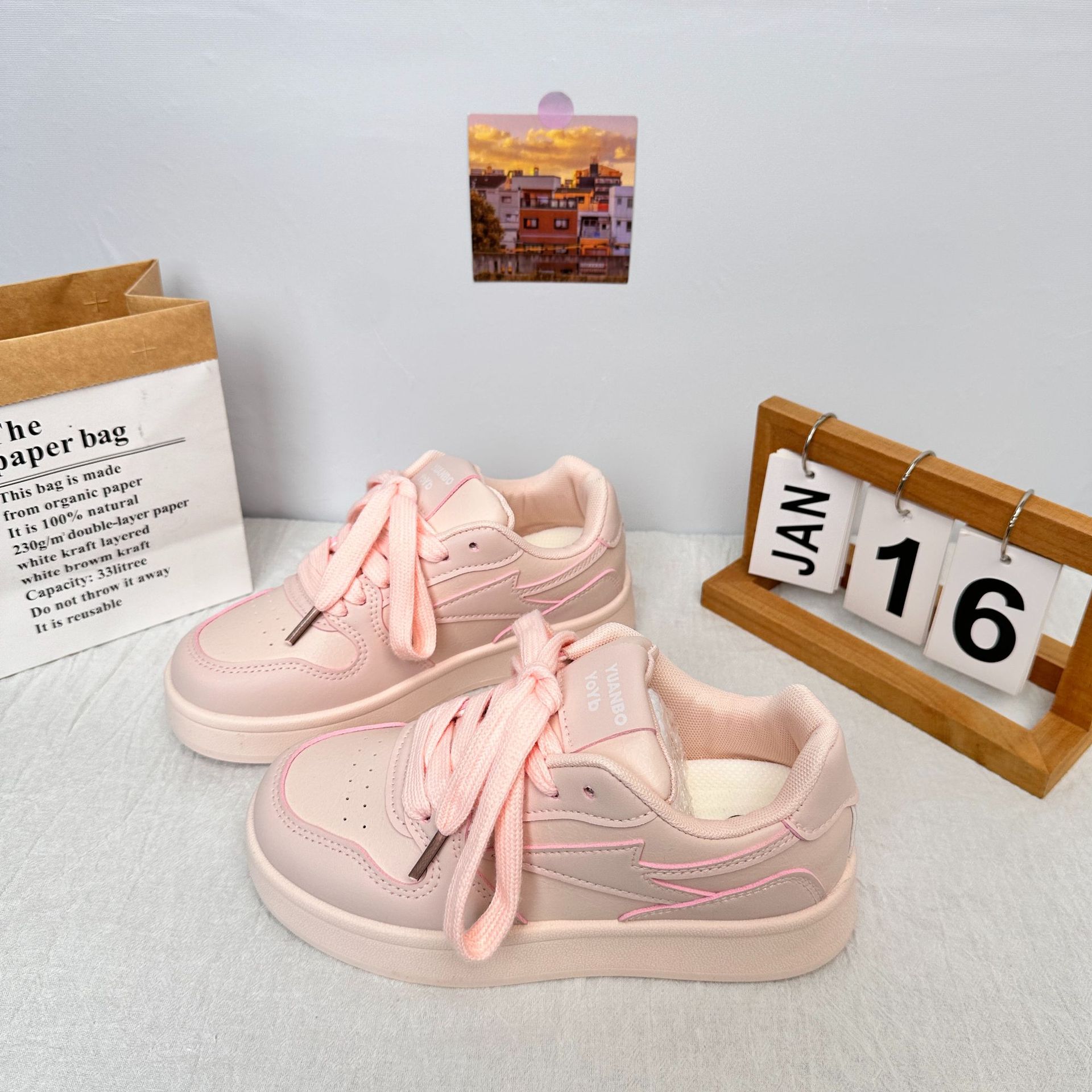 Yuanbo 2025 primavera y verano simple color sólido moda plataforma todo fósforo zapatos blancos zapatos de lona casuales de moda ins para mujer image 3