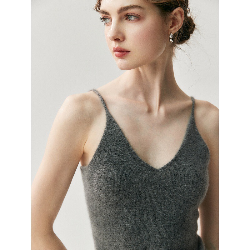 【Qiao Mi】 Basic Beauty, Simple and Versatile, Cashmere Knit Camisole for Women, V-Neck Slim-Fit Thin Strap Vest, Wool 【Qiao Mi】 Basic Beauty, Simple and Versatile, Cashmere Knit Camisole for Women, V-Neck Slim-Fit Thin Strap Vest, Wool