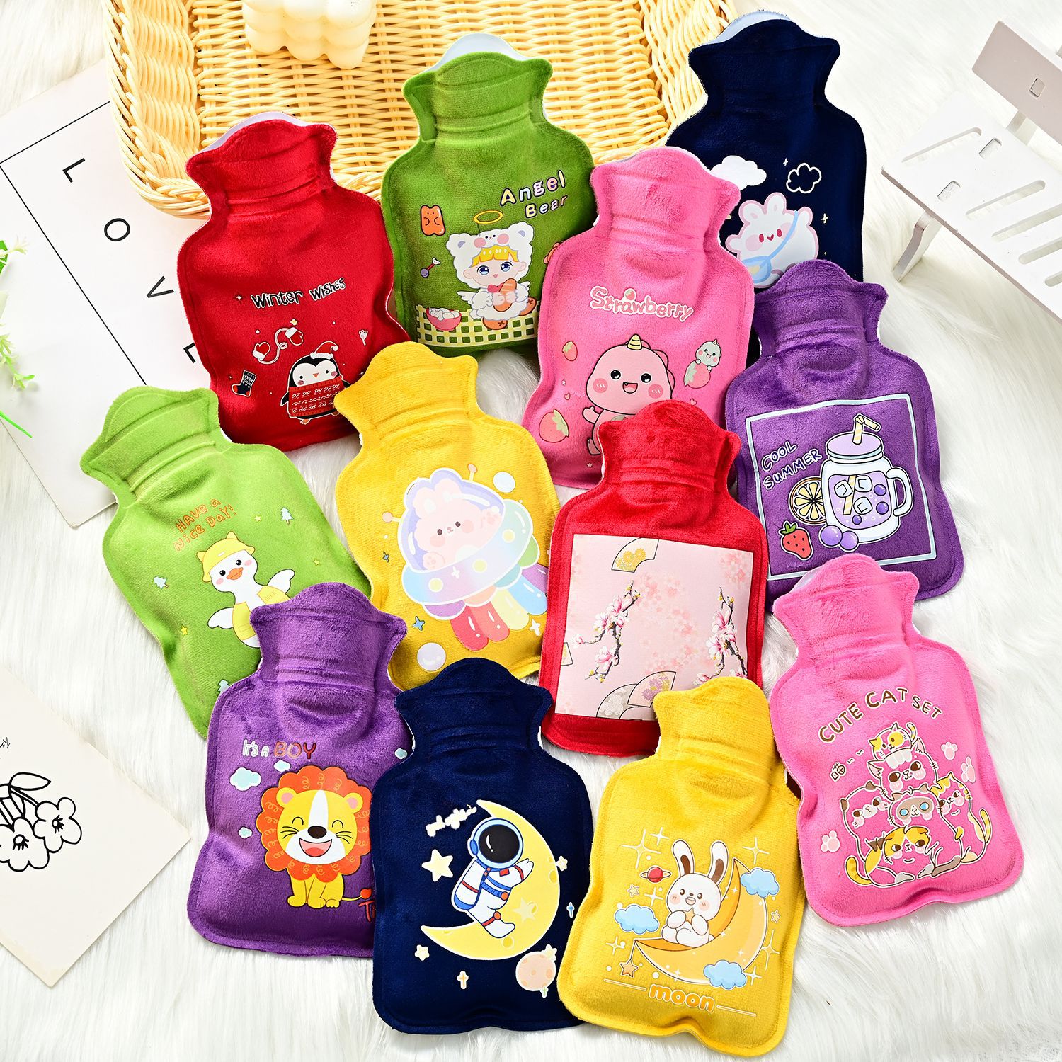 New Short Plush Hot Water Injection Bag Small Hot-water Bag Portable Warm Belly Mini Plush Warm Handbags Heating Pad display picture 1