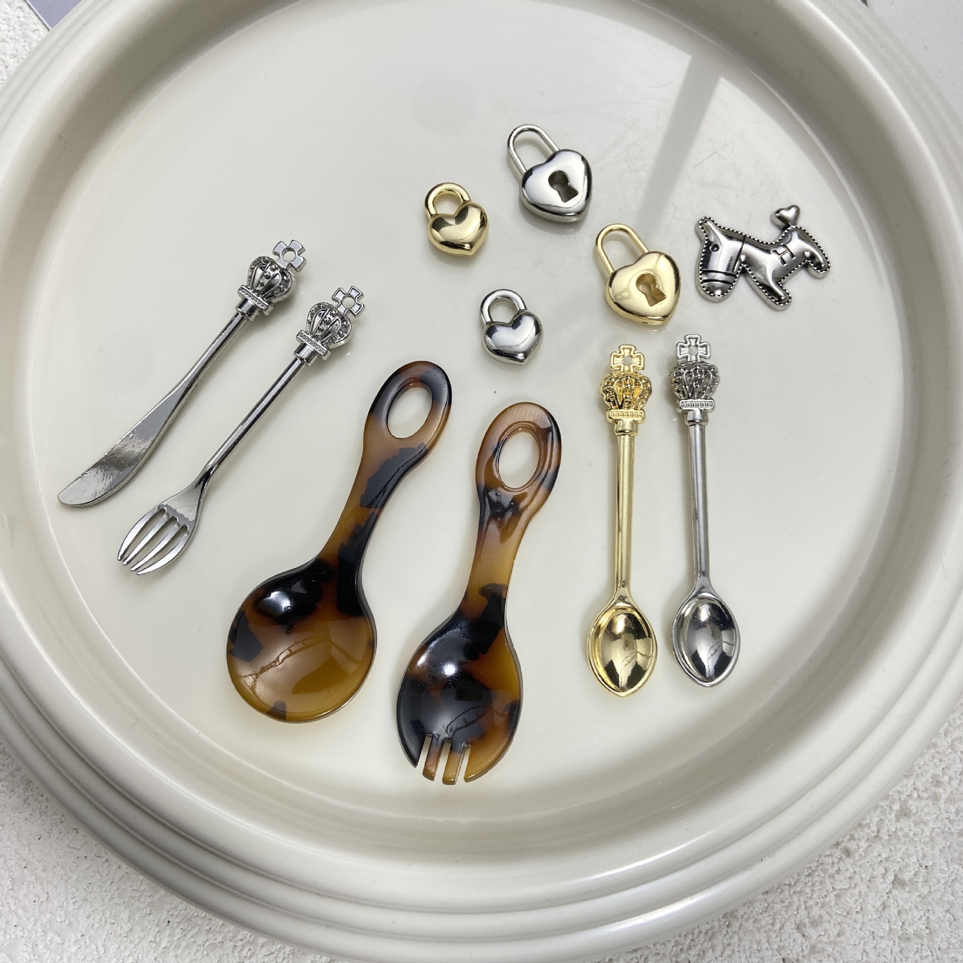 Small Spoon Alloy Knife Fork Spoon Creative Hanging Hole Pendant DIY Mobile Phone Chain Keychain European and American Style Pendant Accessories