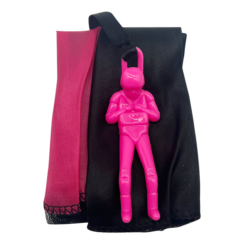 가슴을 껴안는 낙하산 로즈 레드