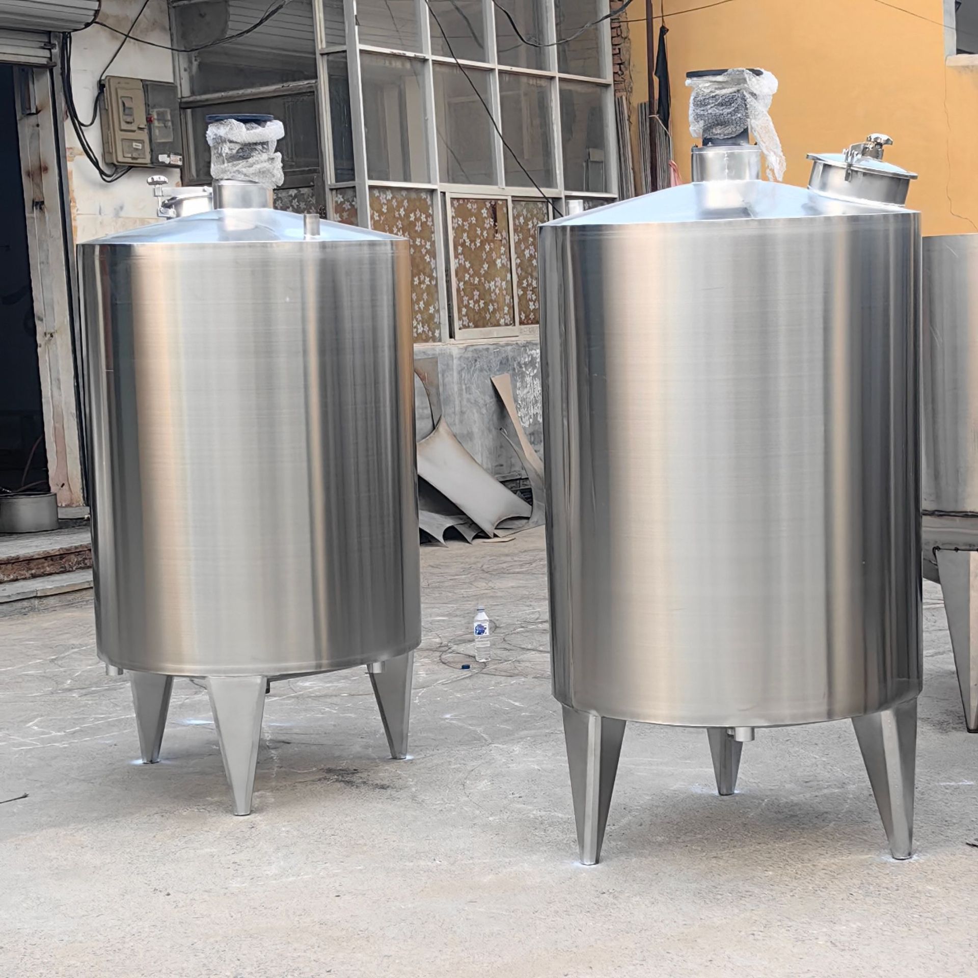 5立方不锈钢搅拌罐304化工液体搅拌机混合洗涤储存搅拌罐