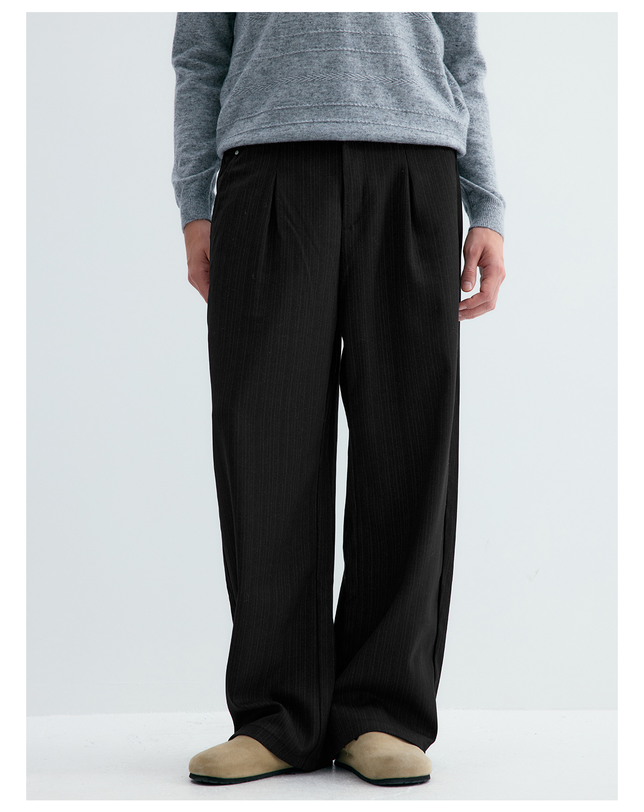 UNF Striped Straight-Leg Trousers