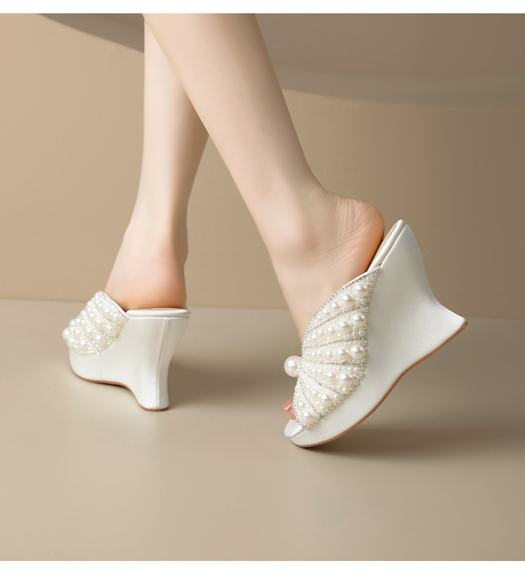 Sandal cao gót nữ đế xuồng 9cm quai ngang đính cườm ngọc trai — Màu đen, Màu trắng sữa chi tiết 15