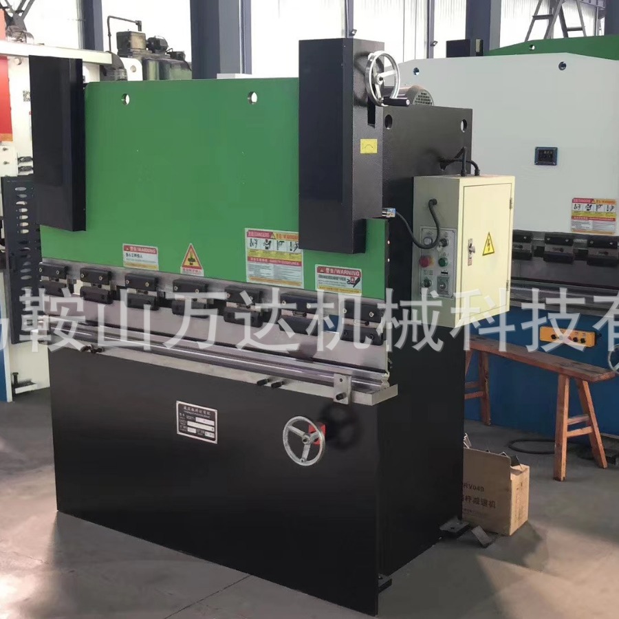 供应小型数控折弯机全数控不锈钢折弯机WF67K-30T/1000