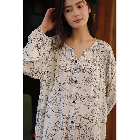 25-year-old Spring Women's Cotton Satin Beautiful Mori Ink Printed Cardigan Long-sleeved Nightgown for Wearing