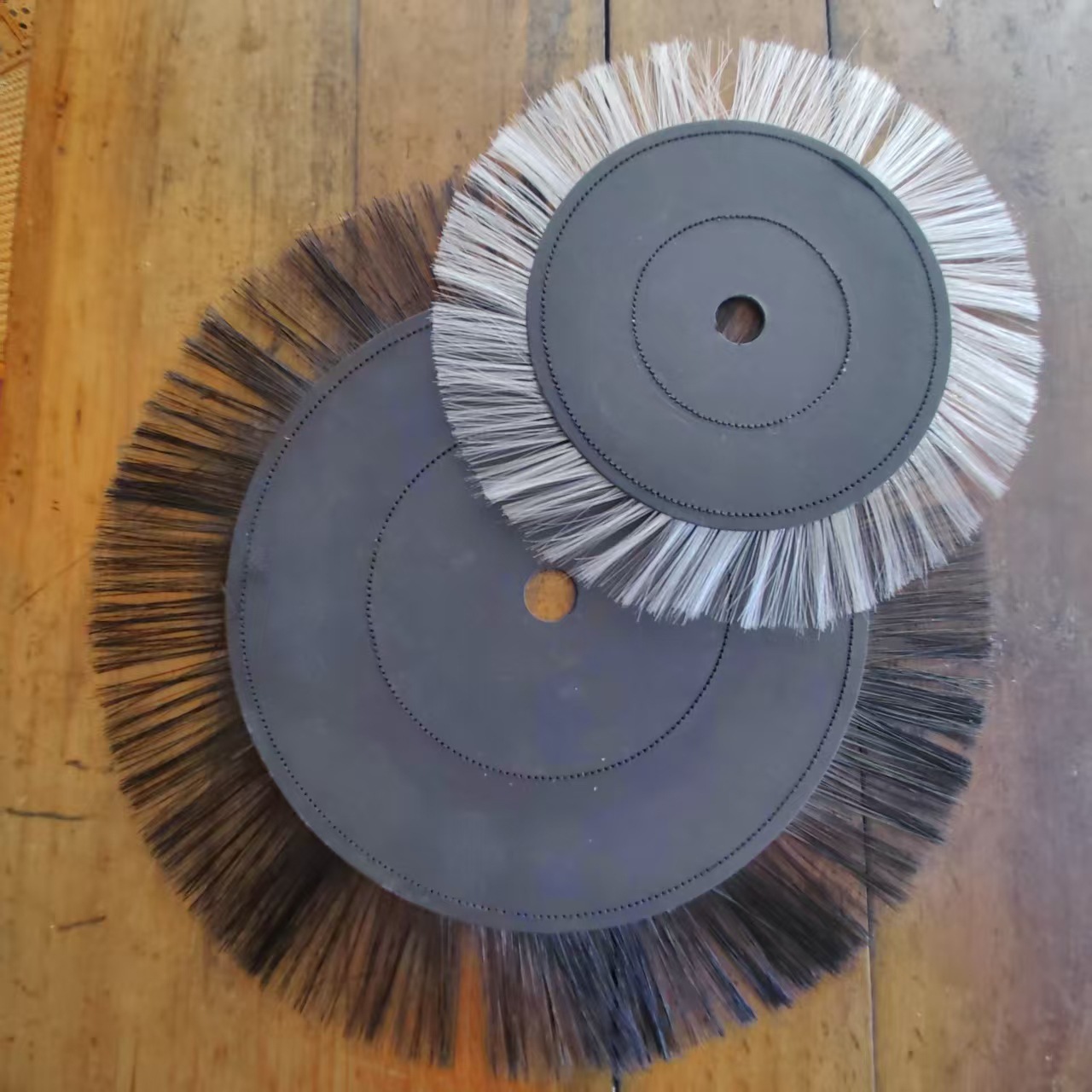 厂家直销刷头羽毛碟片毛刷清扫除尘圆盘尼龙丝工业轮过线毛刷盘