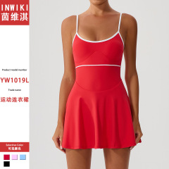 胸パッド付きのヨーロッパとアメリカのクロスボーダーコントラストカラーテニススカート、露出防止ボトムス、美しい背中調節可能なストラップ付きショートスカート