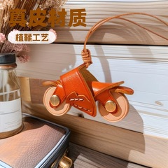 第一層牛革オートバイペンダント本革バッグペンダントキーホルダーバックミラー装飾バッグペンダントバッグペンダント