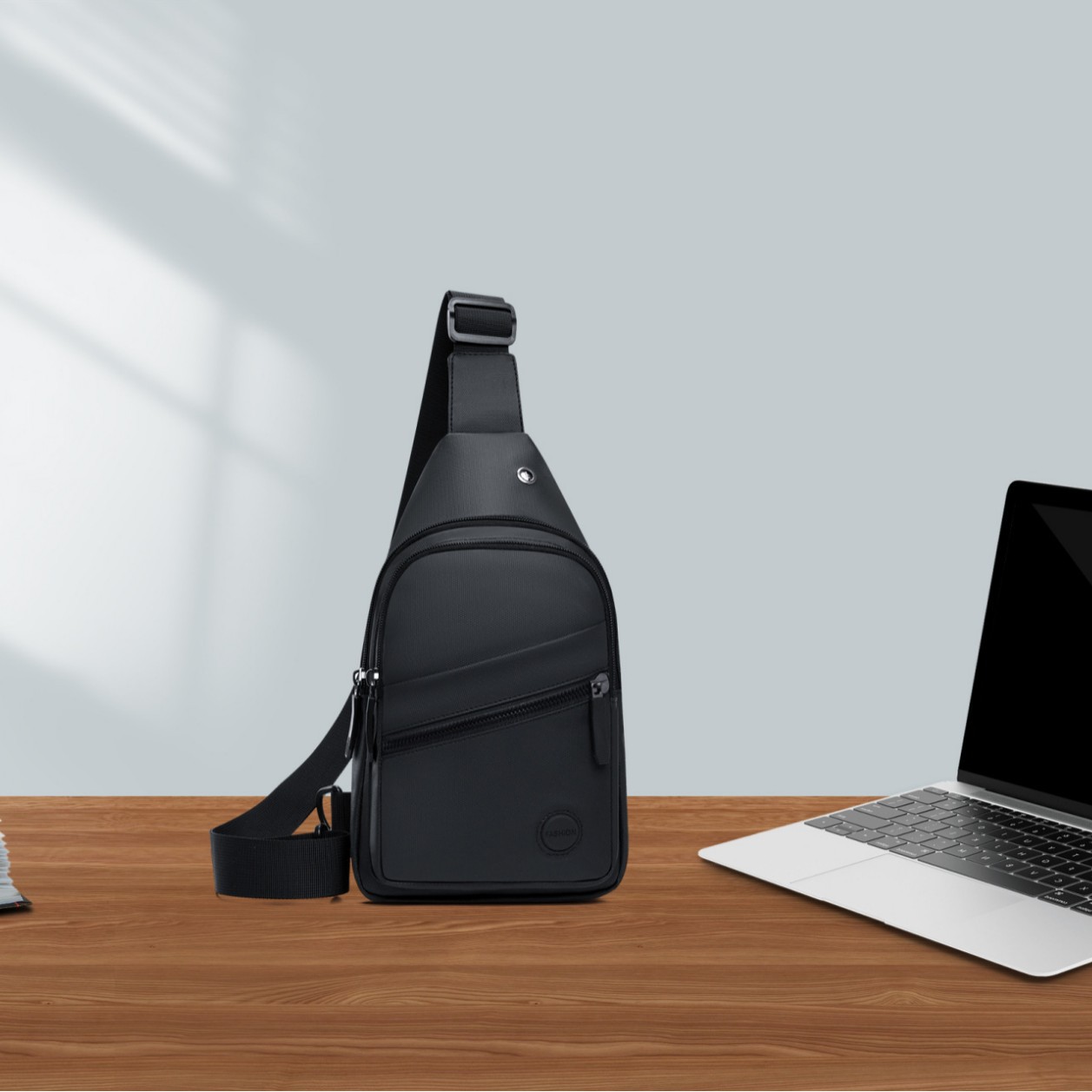 Bolsa de hombro de hombre de color sólido, anti-espiración, bolsa de pecho deportiva multicapa, bolsa de transporte multipropósito, bolsa de mochila