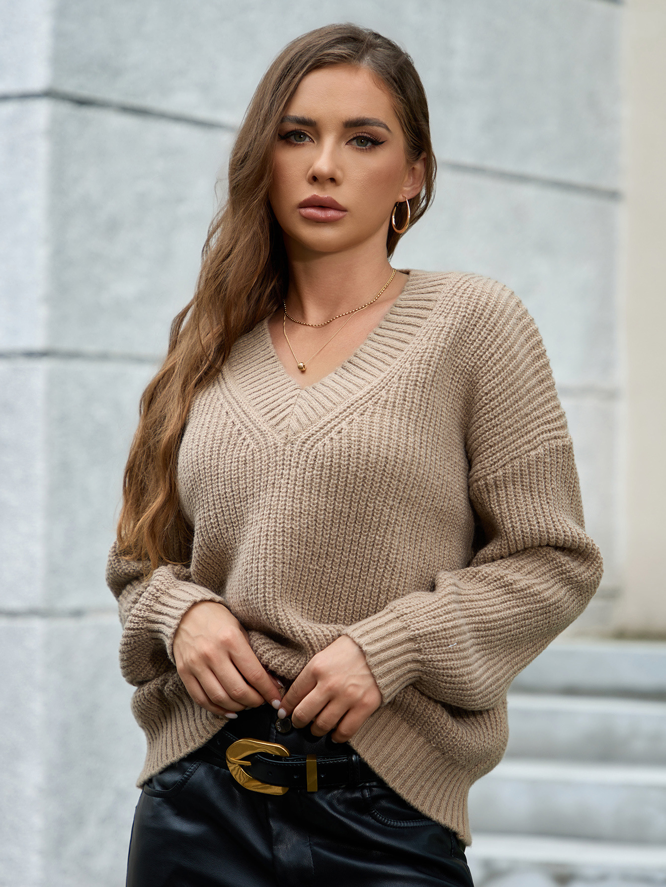 V-neck Sweater Women Pullover Breathable Ribbed Cuffs Relaxed Fit_voghion.com