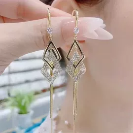 项链;耳环;耳线