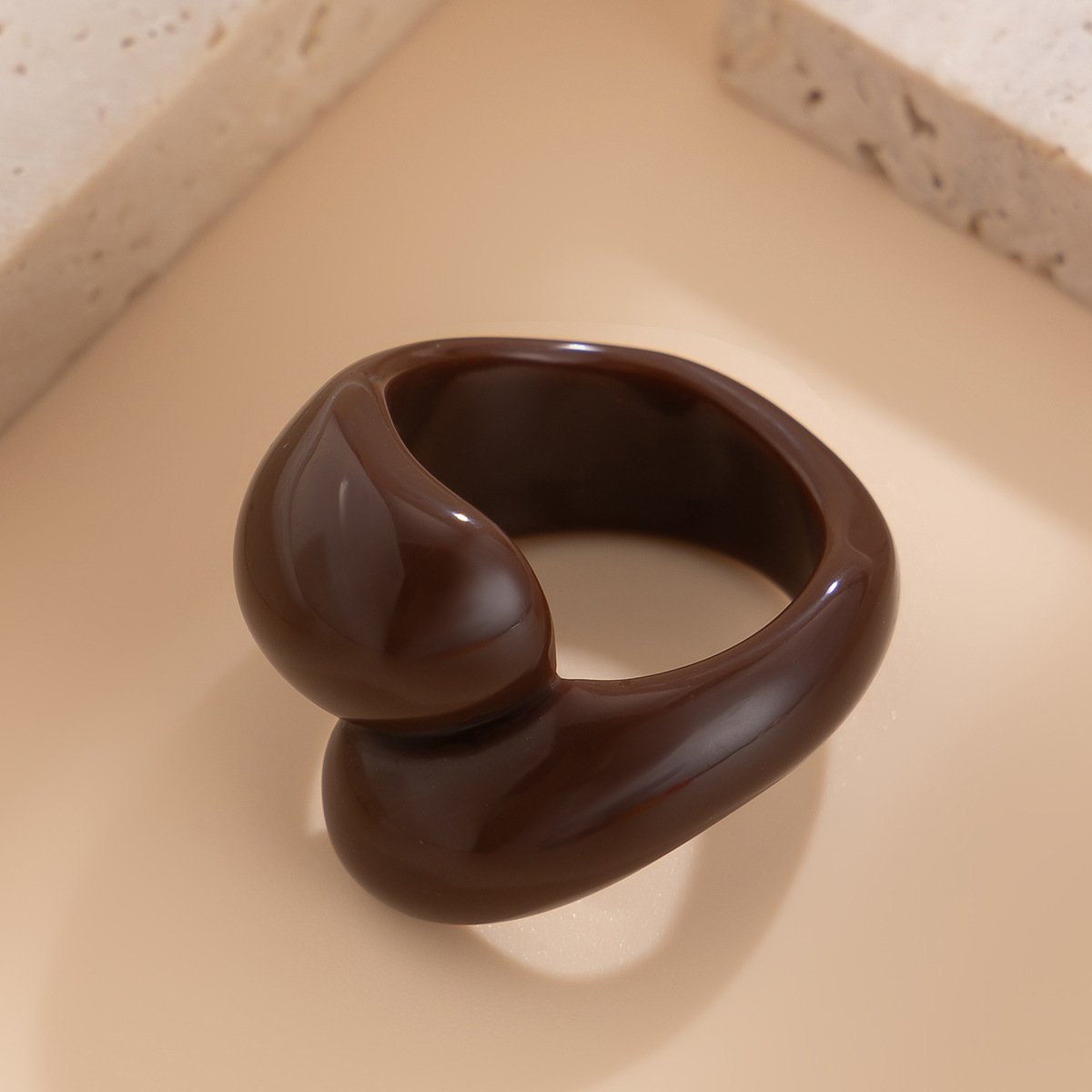 6g Weight Rings Classification 1 Piece Quantity Holiday, Daily Occasion Resin Material Geometric, Solid Color Pattern Women's Gender Plating Design Simple Style, Classic Style Style Simple Style Classic Style Geometric Solid Color Resin Plating Women's Rings 2