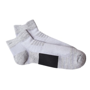 Men's and women's socks thin solid color socks simple casual sports Joker boat socks socks wholesale manufacturers