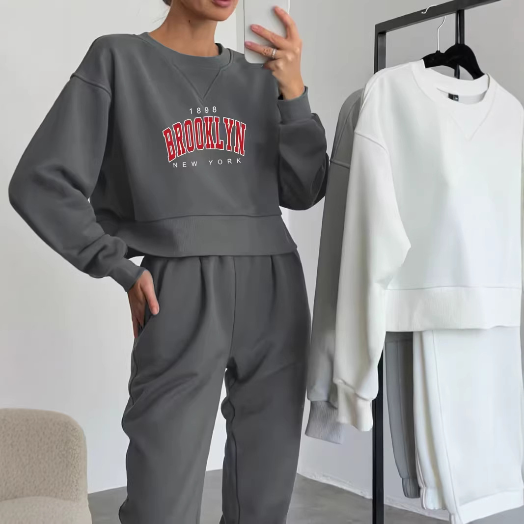 Damen-Sportanzug mit Fleecefutter, Rundhalsausschnitt, weiches, hautfreundliches Material, Herbst/Winter, Freizeit, 9010-Print, Kreuzbordüre, Neu_voghion.com