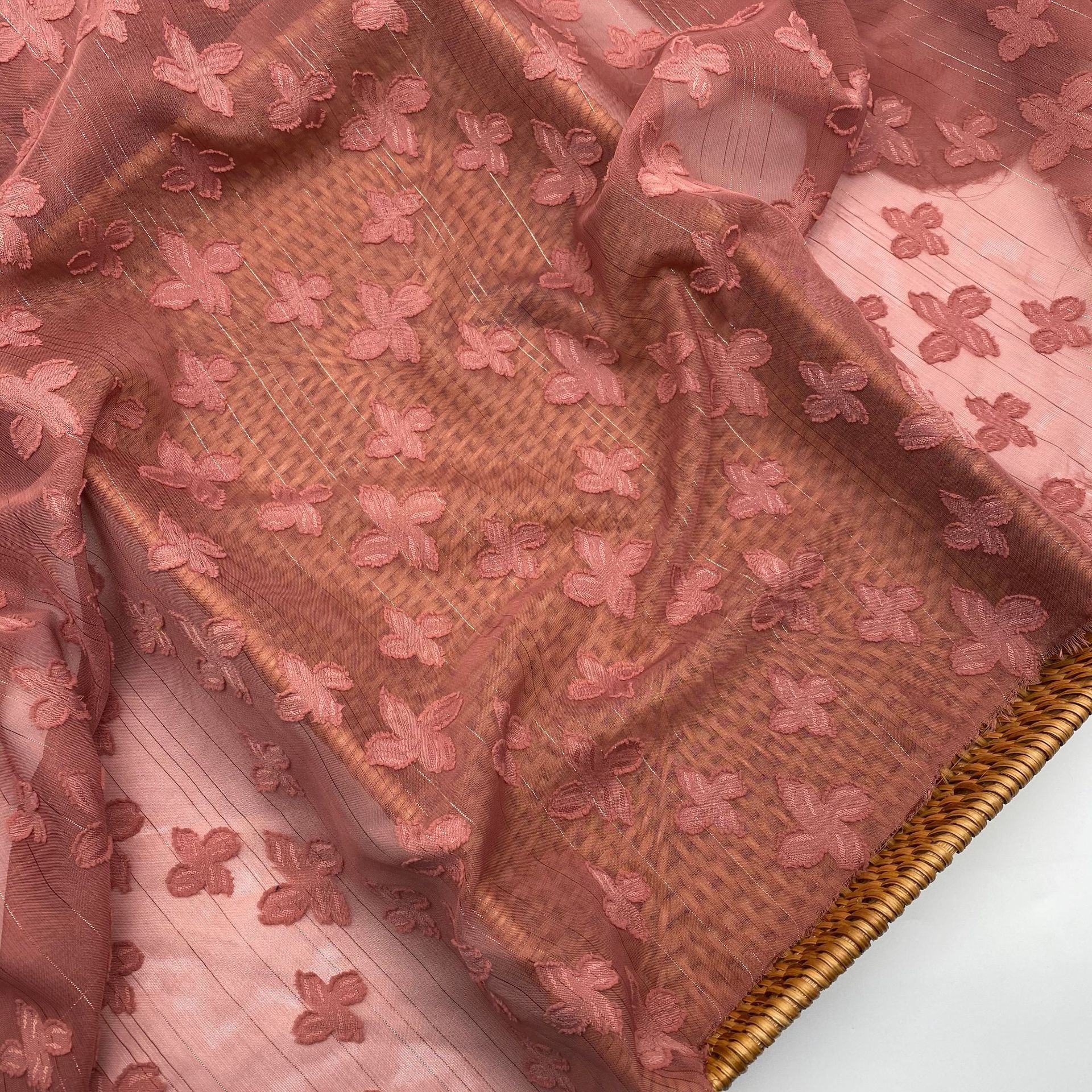 不规则银丝四叶花 春夏时尚女装连衣裙衬衫古风汉服面料 现货