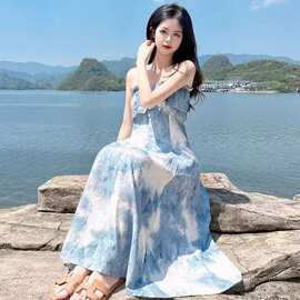 茶歇气质高端连衣裙女春季慵懒休闲度假风吊带裙高级感时尚中长裙