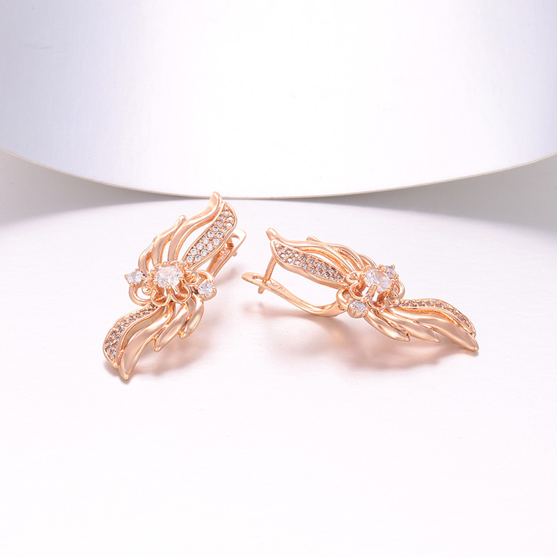 Aretes Huggie Retro de Flores 18K de Aleación de Cobre para Mujer image 3